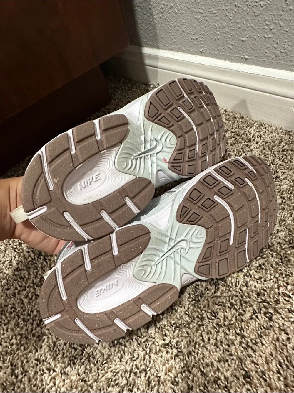 Nike Kids Sneakers - Light Gray & Cream